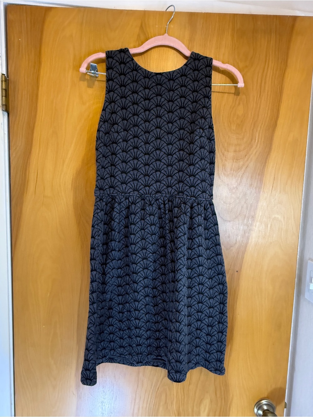 Ann Taylor Black and Grey Patterned Sleeveless Midi Dress